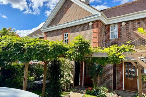 undefined, Britwell Drive, Castle Village, Berkhamsted, Hertfordshire, HP4