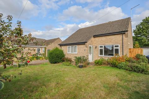 2 bedroom detached bungalow to rent, Bentham Way, Ely, CB6