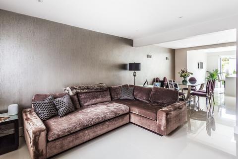 87 Douglas Road, Surbiton, KT6 7SD