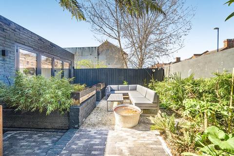 2 bedroom flat for sale, Stondon Park, Honor Oak Park