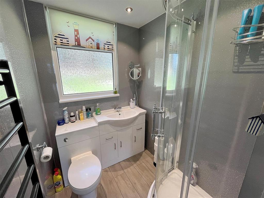 Shower Room.jpg