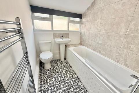 2 bedroom terraced house for sale, John Street, Macclesfield