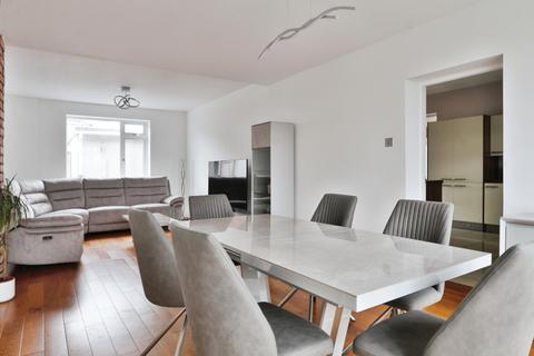 undefined, Park Avenue, Withernsea, East Riding of Yorkshire, HU19 2JX