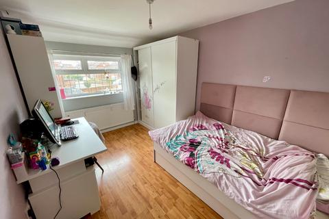 13 Summers Road, Luton, LU2 9HS