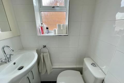 13 Summers Road, Luton, LU2 9HS