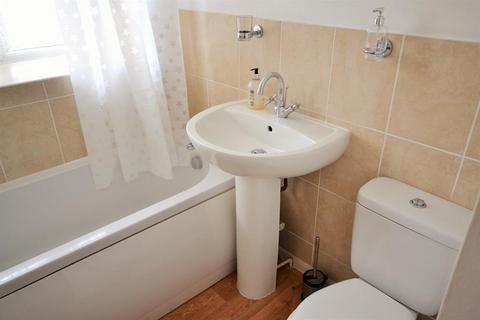 1 bedroom end of terrace house to rent, Stoke Valley Road, Exeter, EX4 5EY