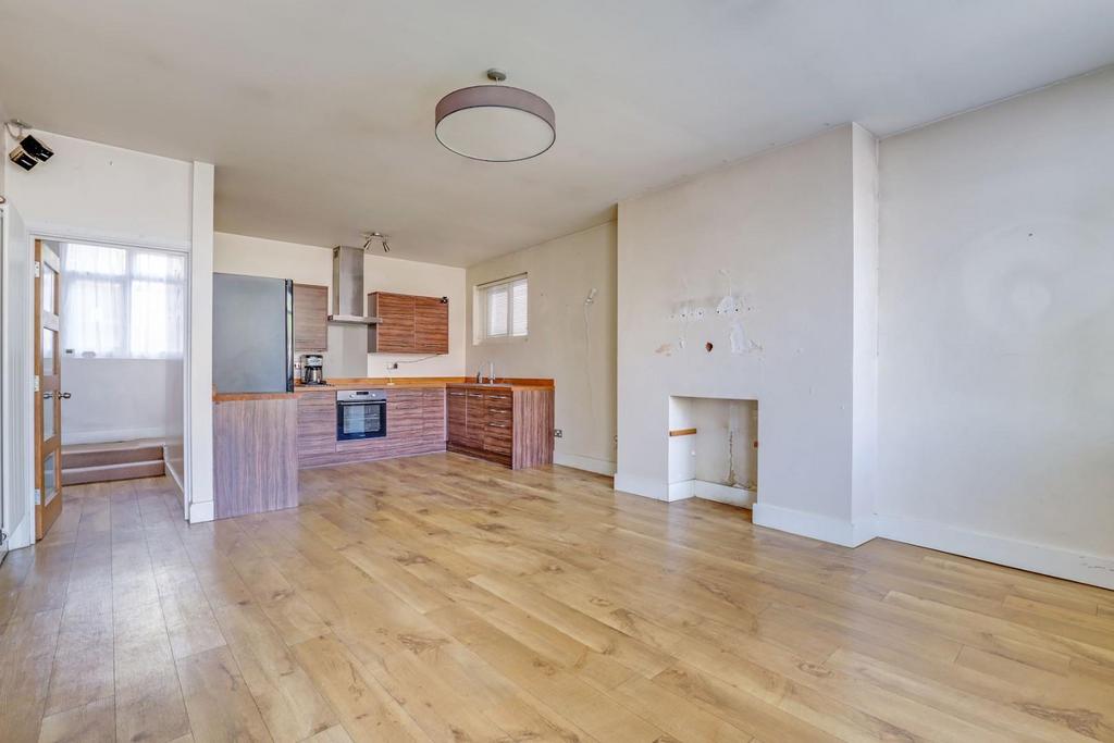 04-0a16 JHProp World - 1 Westhood Hill - 10-medium.j