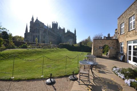 3 bedroom maisonette to rent, The Almonry, Ely CB7