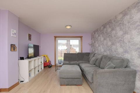 68 Atheling Grove, South Queensferry, EH30 9PG