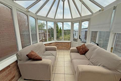 4 bedroom semi-detached bungalow for sale, Malthouse Lane, Earlswood, B94 5SA