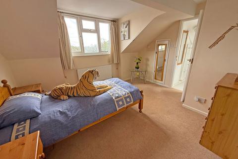 68 Malthouse Lane, Earlswood, Solihull, B94 5SA