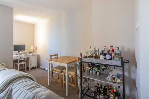 112 Campbell Drive, Cardiff, CF11 7TQ
