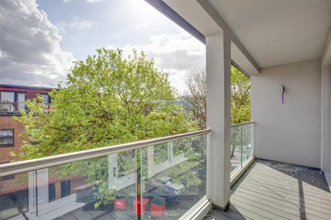 2 bedroom apartment to rent, 17-19 Frogmoor, High Wycombe HP13