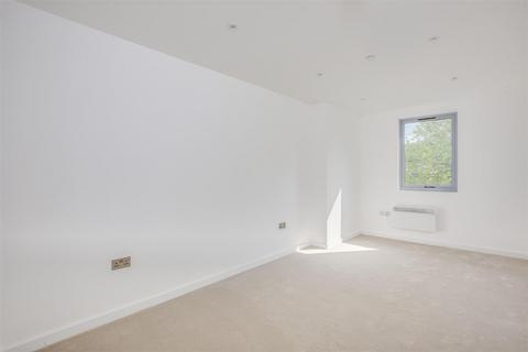 2 bedroom apartment to rent, 17-19 Frogmoor, High Wycombe HP13