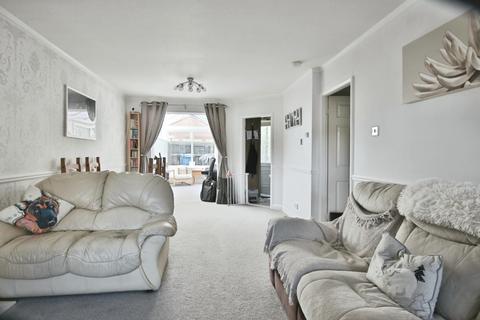 27 Harlequin Drive, Kingswood, Hull, HU7 3HB