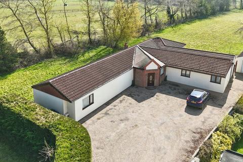 4 bedroom detached bungalow for sale, North Moor Lane, Cottingham, HU16 4JH
