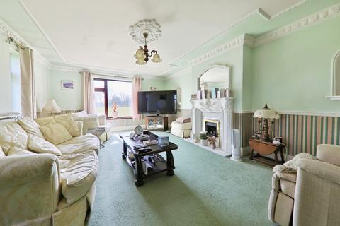 4 bedroom detached bungalow for sale, North Moor Lane, Cottingham, HU16 4JH