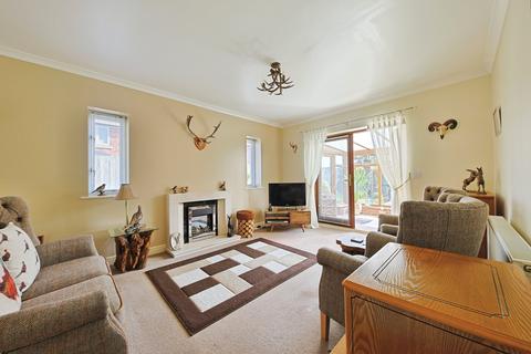 2 bedroom detached bungalow for sale, South Ella Farm Court, Hull, HU10 7HZ