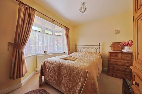 2 bedroom detached bungalow for sale, South Ella Farm Court, Hull, HU10 7HZ