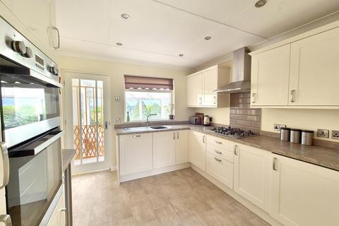 4 Nansloe Close, Helston, TR13 8BP