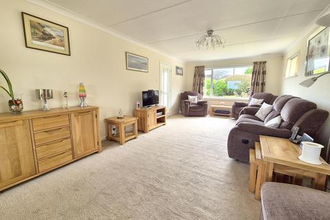 4 Nansloe Close, Helston, TR13 8BP