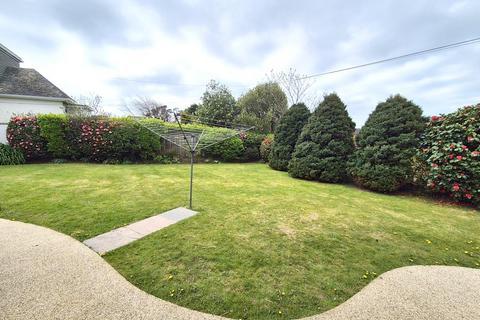4 Nansloe Close, Helston, TR13 8BP
