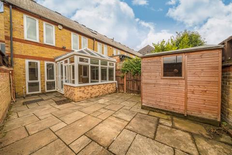 3 bedroom end of terrace house for sale, Lime Close, London E1W