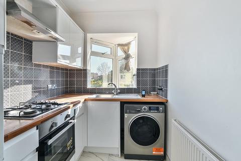 4a Willow Walk, Sutton, SM3 9QQ