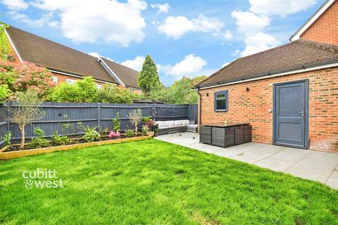 4 bedroom detached house for sale, Tylehurst Drive, Redhill, Surrey