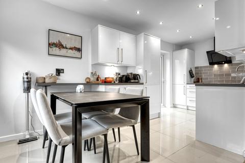undefined, Winton Drive, Cheshunt, EN8