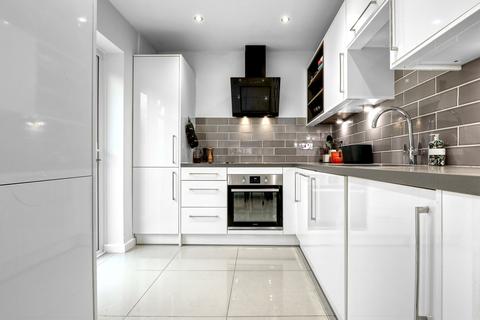 undefined, Winton Drive, Cheshunt, EN8