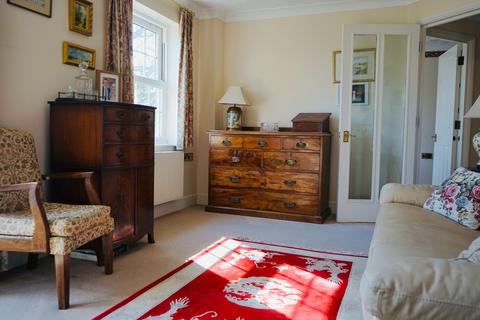 2 bedroom apartment for sale, Asquith House, Guessens Road, Welwyn Garden City, Hertfordshire, AL8