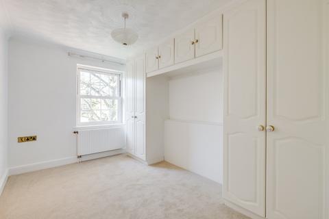 2 bedroom apartment for sale, Guessens Road, Welwyn Garden City, Hertfordshire, AL8 6QA