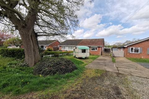 2 bedroom semi-detached bungalow for sale, Chapelfield, Denton