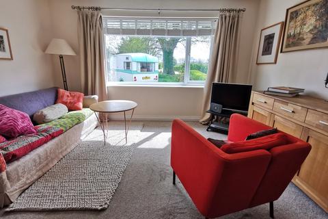 17 Chapelfield, Denton, Harleston, IP20 0BE