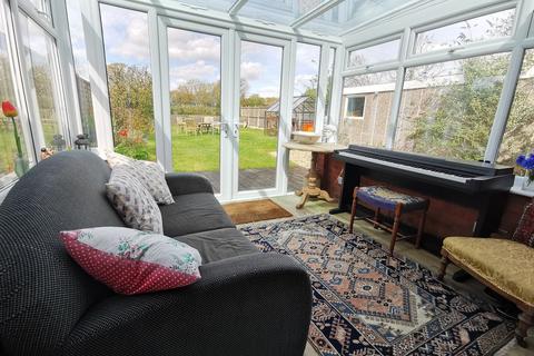 17 Chapelfield, Denton, Harleston, IP20 0BE