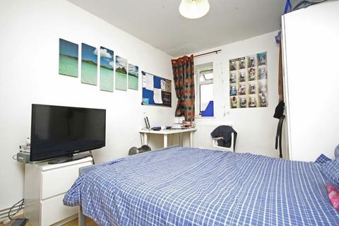 5 bedroom flat to rent, Victoria Road, Kingston Upon Thames KT1