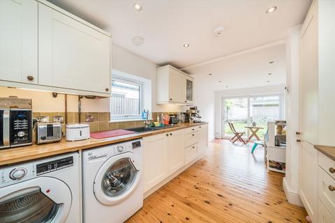 3 bedroom house to rent, Elton Road, Kingston Upon Thames KT2