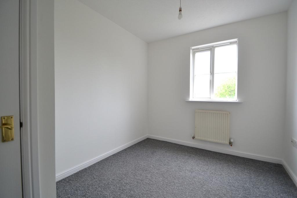 Anatase Close, Sittingbourne - Bedroom 2