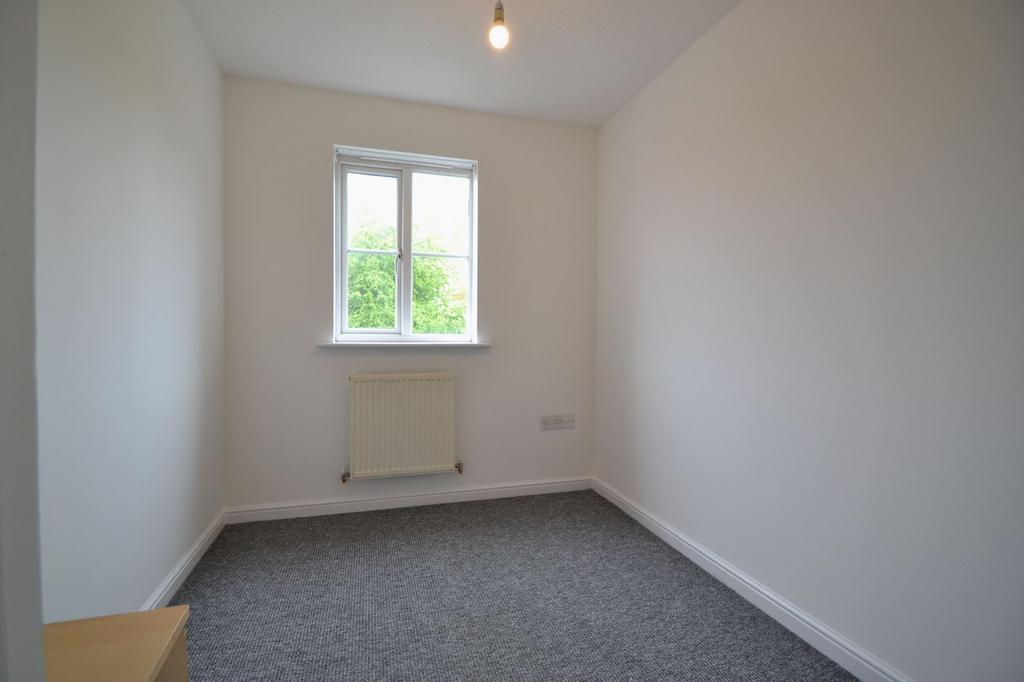 Anatase Close, Sittingbourne - Bedroom 3