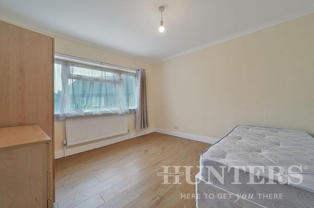 27 Chalfont Road - 8 TRs Nn8w VQ4brcar5rd6.jpg