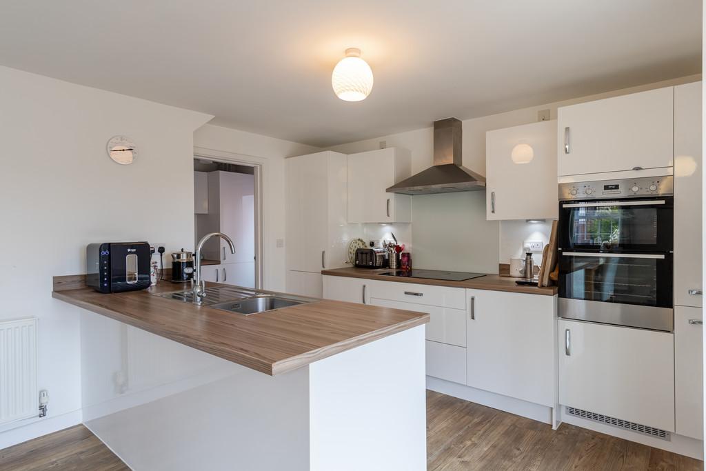 A12 - 15 Monkerton Drive Exeter - 250414