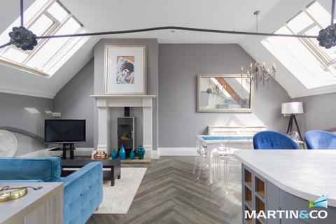 2 bedroom end of terrace house to rent, Station Road, Harborne, B17