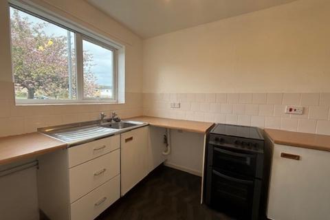 2 bedroom semi-detached house to rent, Bedford Close, Grantham