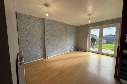 2 bedroom semi-detached house to rent, Bedford Close, Grantham