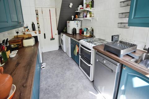 3 bedroom semi-detached house for sale, Nab Wood Drive, Bradford BD18