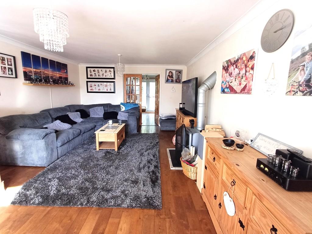 Lounge 2