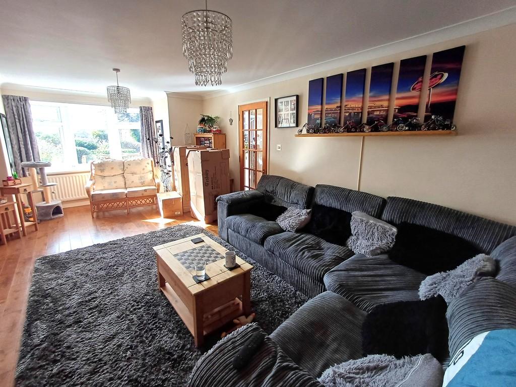 Lounge 3