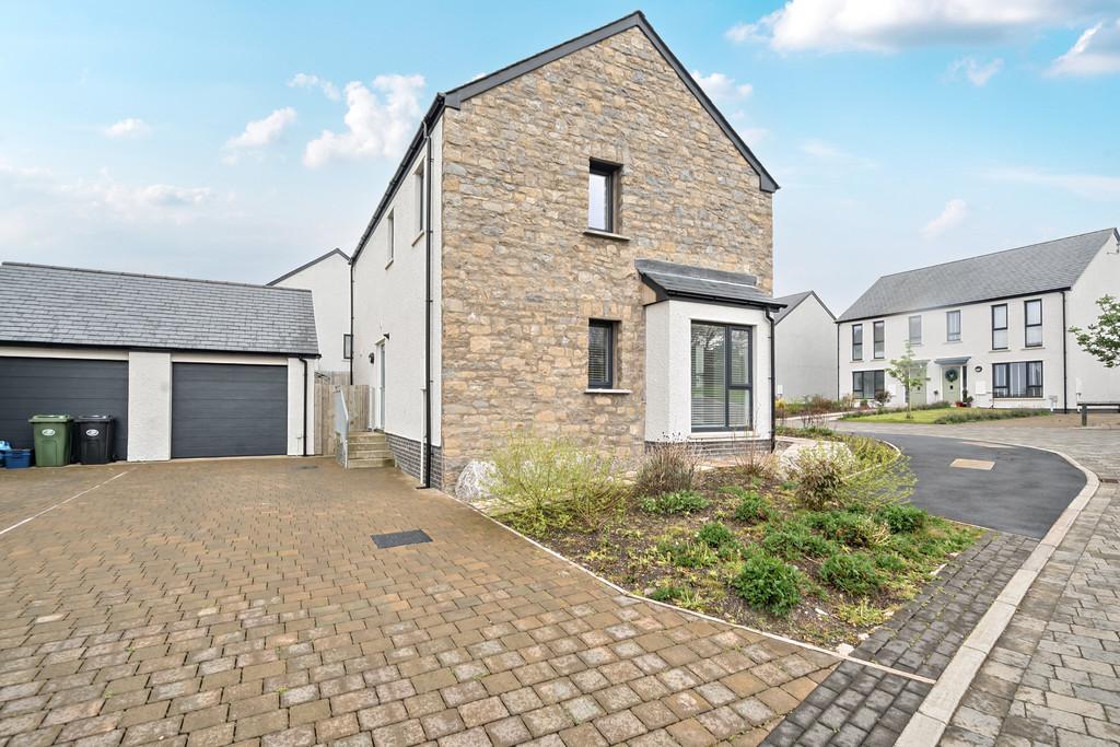 56 Oakfield Park