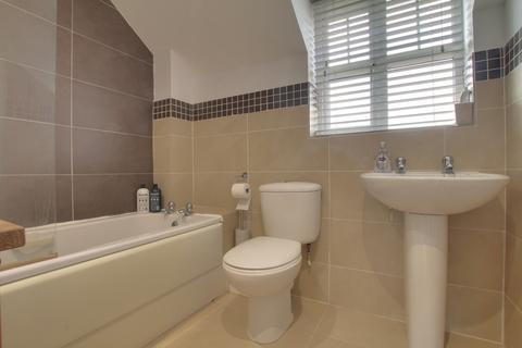 17 Farriers Gate, Chatteris, PE16 6AY